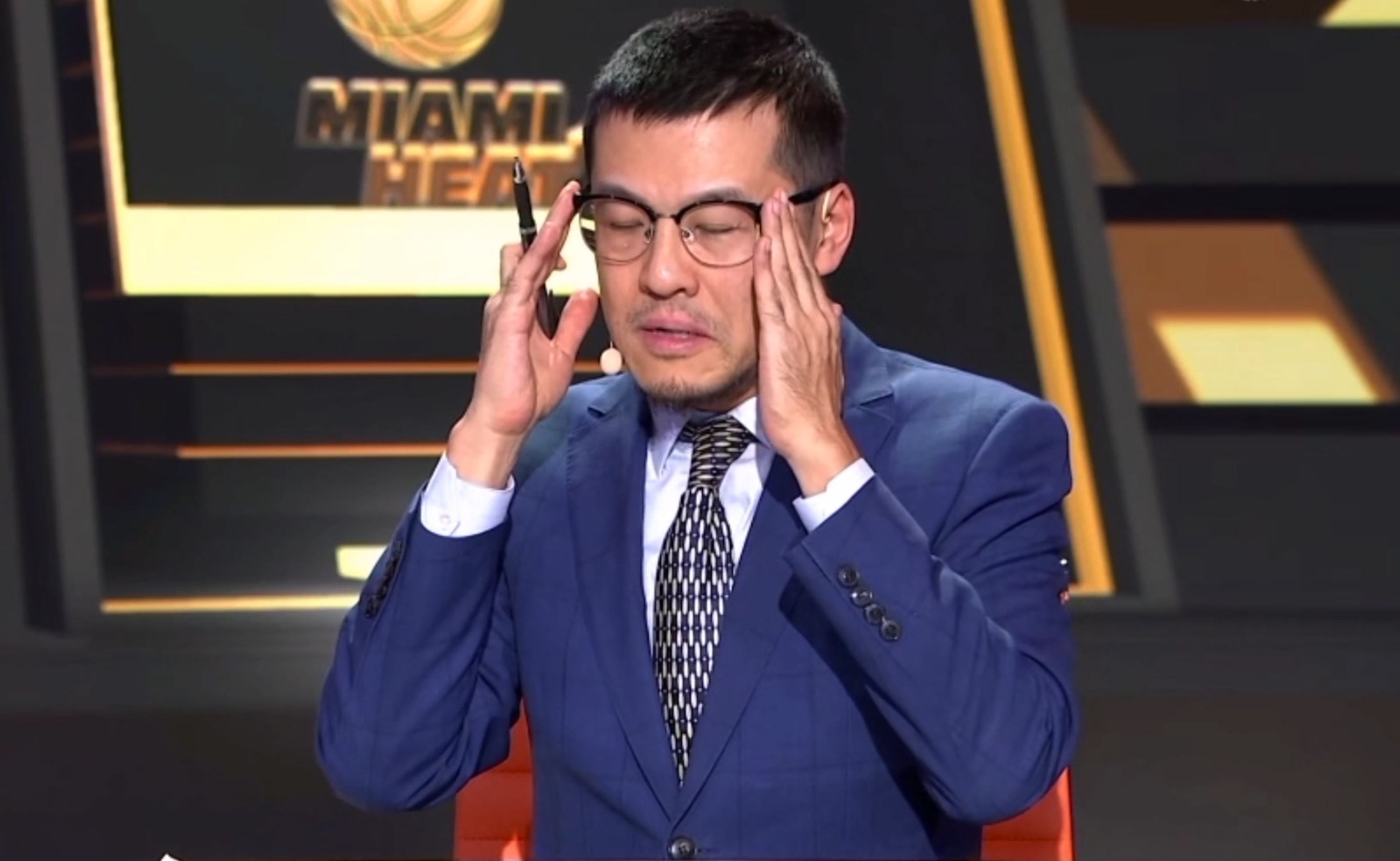 周琦為什么打不了nba（周琦8大優(yōu)勢完爆前25+22巨星，為何去不了NBA？楊毅揭開兩大謎團）