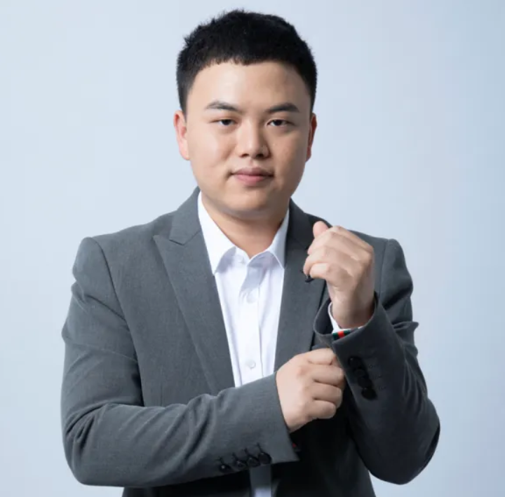 香港女富豪纪凯婷,30岁时家族资产500亿,爱上农村出身的姚尚坤