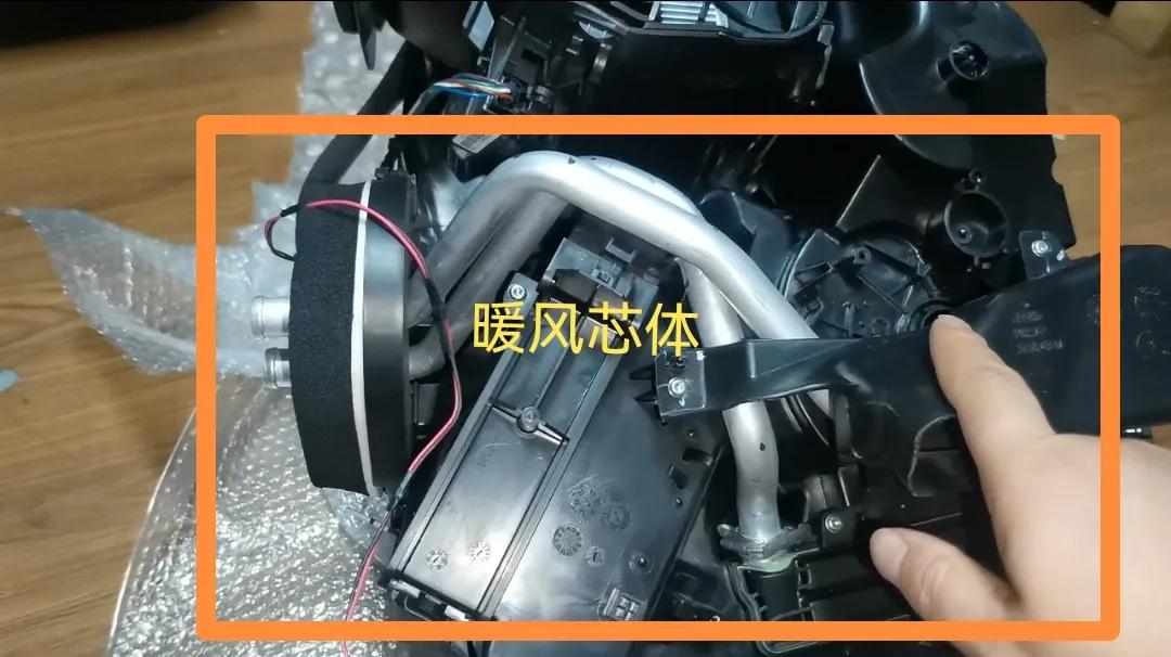 冬天開車開暖風制熱，幾個不好的習慣可以讓油耗增加20%