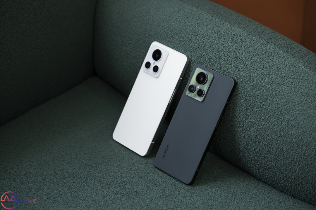 真我GT2大师探索版：谁说好看的皮囊千篇一律？