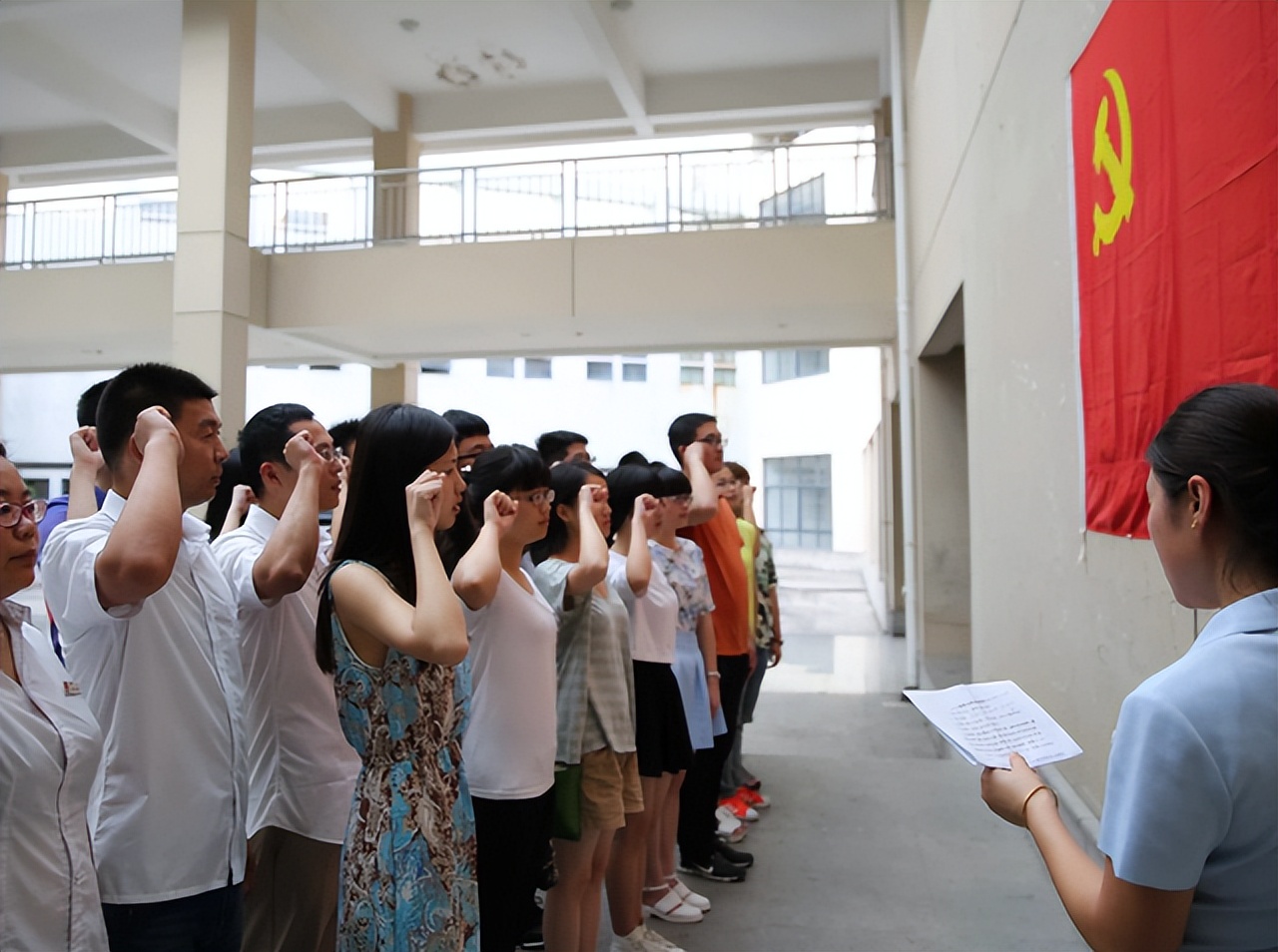 大学生入党“决定权”在谁手里？辅导员说出实情，学生别找错了人