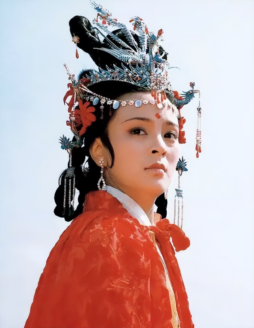 老一辈的顶级审美,《红楼梦》中个个是美女,网友:别翻拍了