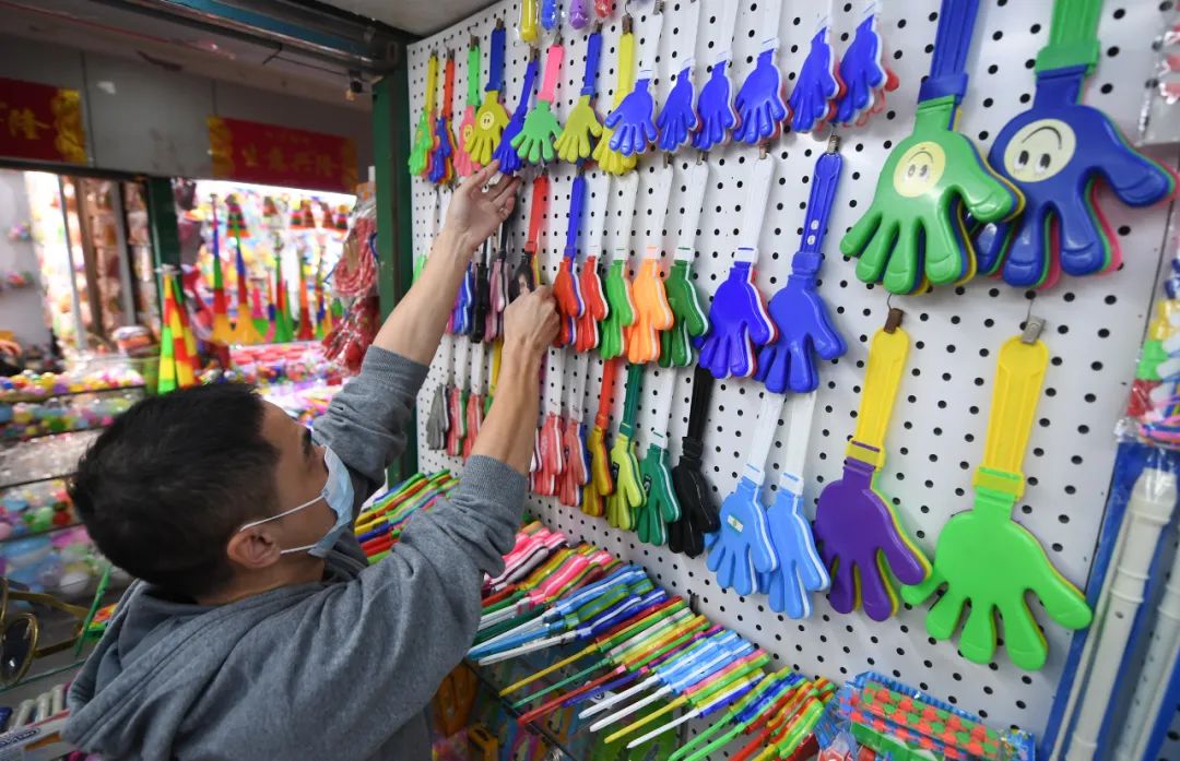 中国家足球队世界杯（尽管中国男足无缘赛场，但世界杯又被“中国制造”包了）-趣拿体育