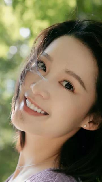 请欣赏40位明星独特灵秀的侧颜之美