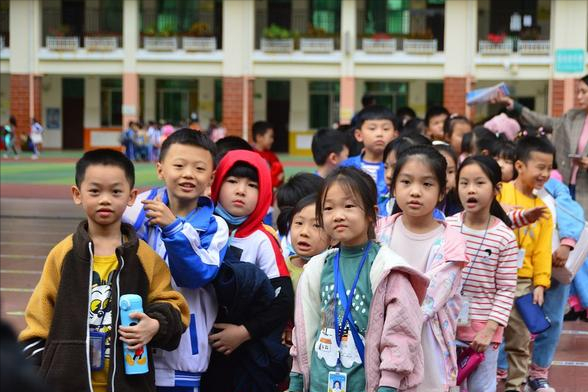 云南当地最新公布，大中小学放假时间统一提前，同时还有一好消息