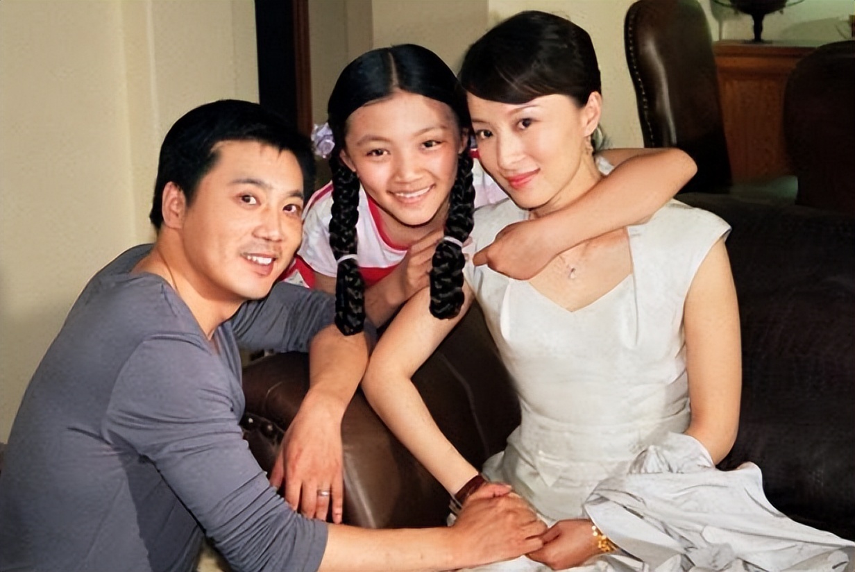 七姐妹演员表(演员徐露:巅峰时退隐,嫁大7岁导演,48岁和19岁女儿似