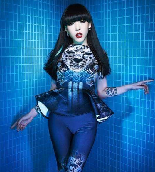 8位过气女明星窘况：卑微求工作，变脸被群嘲，徒留尴尬与心酸