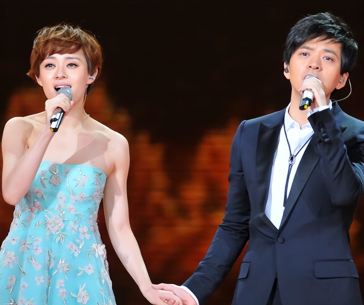 结婚20多年住出租屋,不要孩子,只牵初恋手,李健到底有多干净?