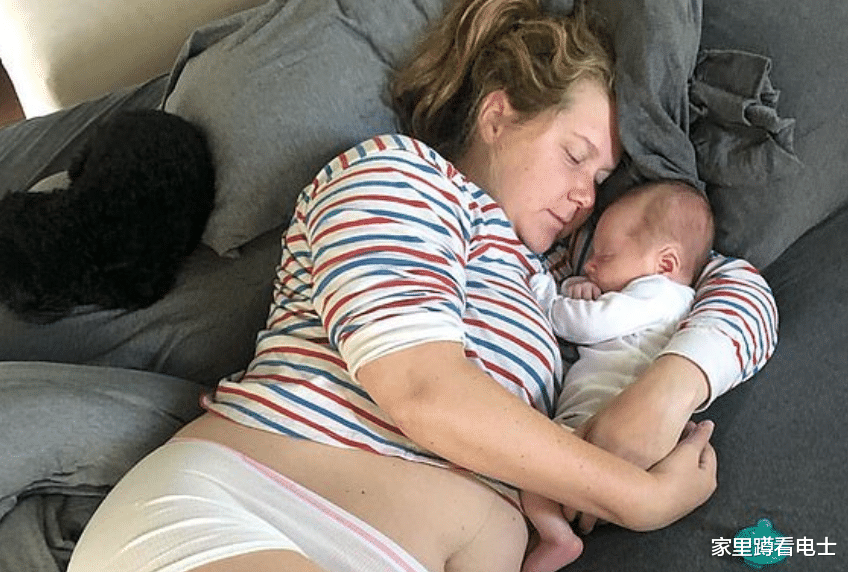 月嫂太漂亮，产妇因为自卑将其开除，好莱坞女谐星也有容貌焦虑