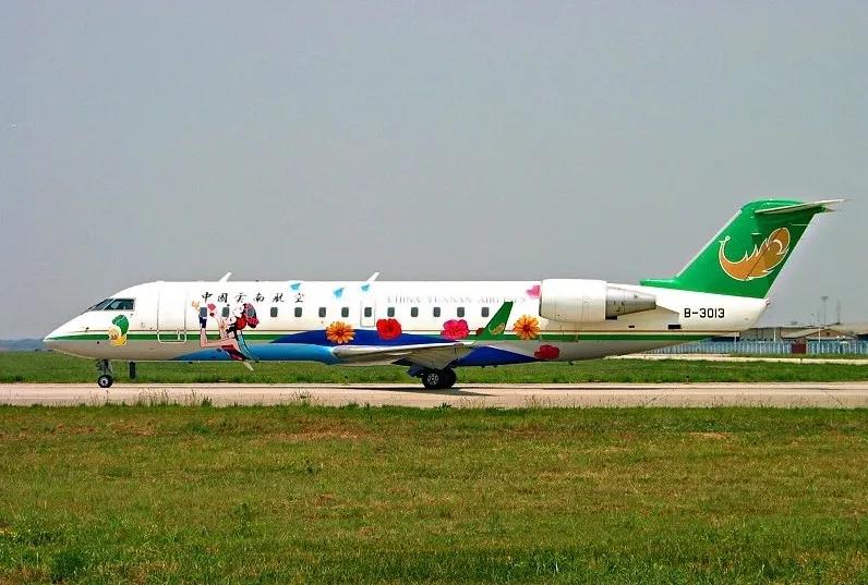 东航云南公司不同时期的飞机涂装