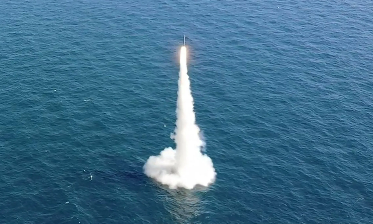 俄罗斯"北风之神"核潜艇,2分钟发射96枚核弹头