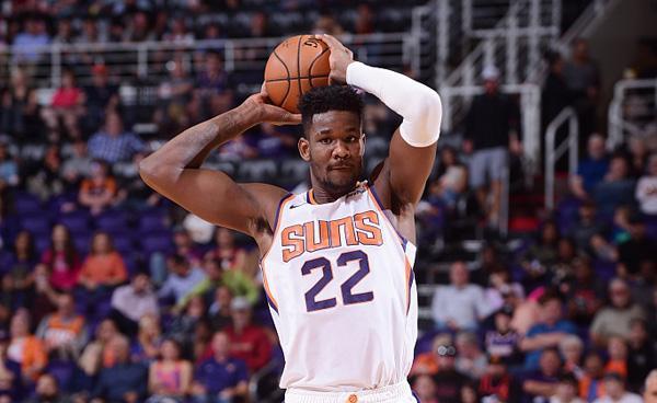 NBA实时比分（0-2！杜兰特不敢相信，约基奇39+16+5创纪录，太阳暴露三大隐患）