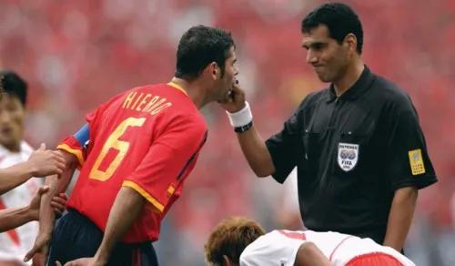 1990年世界杯决赛黑哨（盘点世界杯七大“黑哨”：黑衣法官，也有徇私枉法的时候）