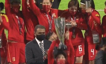 这就是中国女足！连续3次逆转豪夺亚洲杯冠军，将不可能变为可能