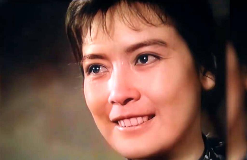 《苦菜花》娟子杨雅琴,葬礼上两任丈夫都不来,侄子:一生追爱不得