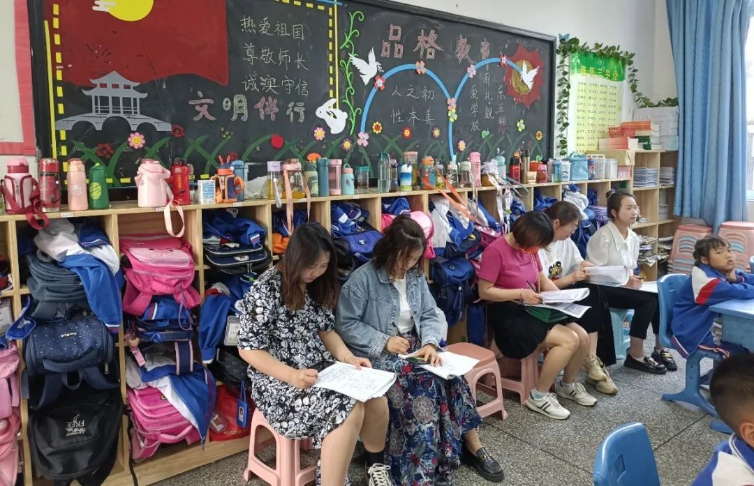 妙趣横生绘本课堂——记黄龙溪学校一二年级语文组绘本研究活动