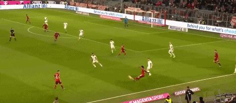 德甲-莱万两球科曼世界波 拜仁4-0柏林联合 多赛一场领先7分