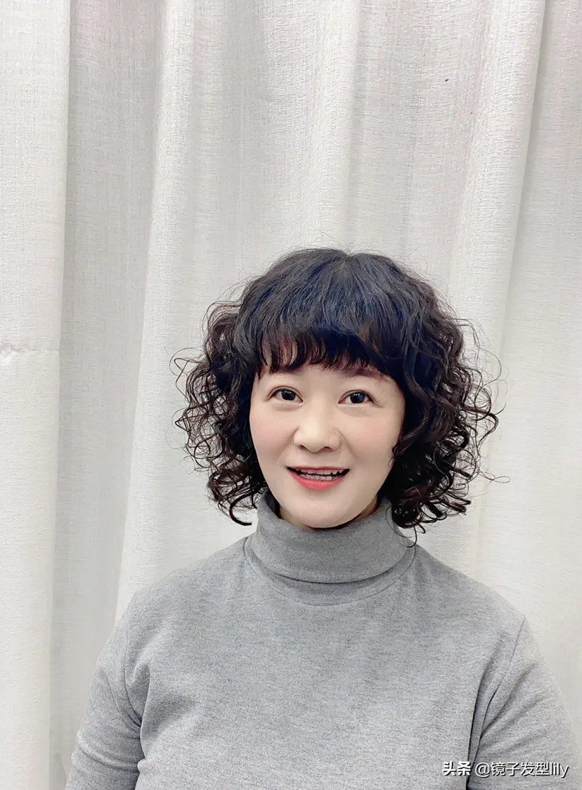 烫发图片女2021最新款(烫发图片女2021最新款40岁) - 武陵观察网