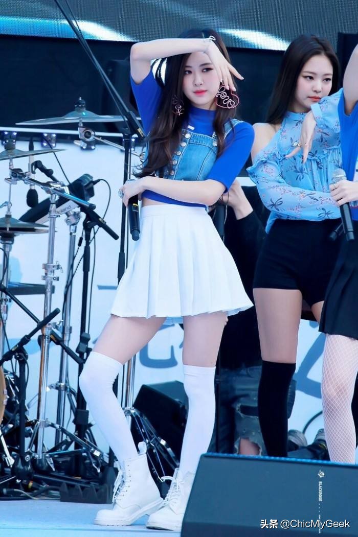 有一位刻意把腿修短 51韩团 – 韩国娱乐,韩国女团,韩国男团