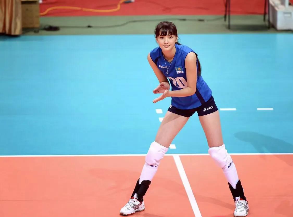 迪拜世界杯女排名单(哈萨克天使容貌排球美女萨宾娜,人在迪拜报平安