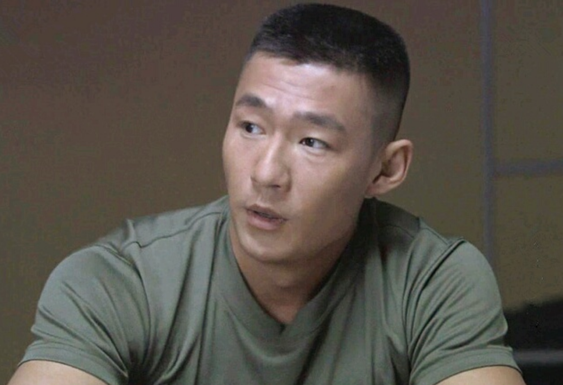 经典军旅剧《火蓝刀锋》：12位让人印象最深刻的角色