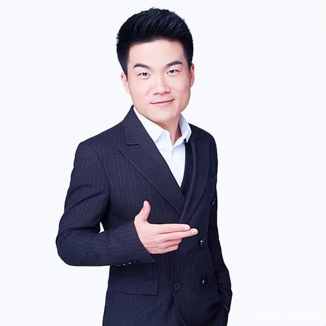 刘强东怒骂京东高管"骗子",揭秘老板喜欢重用什么样的员工!