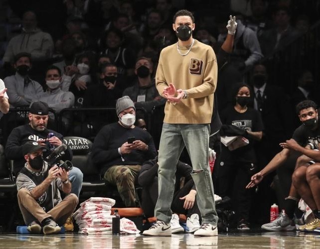 nba球員哪些腰椎間盤突出（西蒙斯，投籃罰球不突出，腰椎間盤突出！球迷：板凳坐久了）
