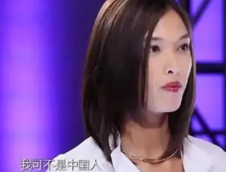 她为什么被骂 滚回去做美国人 因嫌弃自己是中国人，又想回国捞金