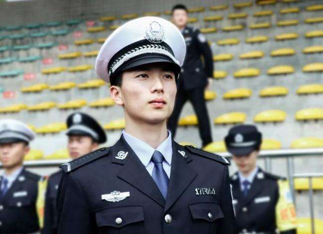 警校招生新政策，政审检查放宽条件，高考生不能错过的好机会