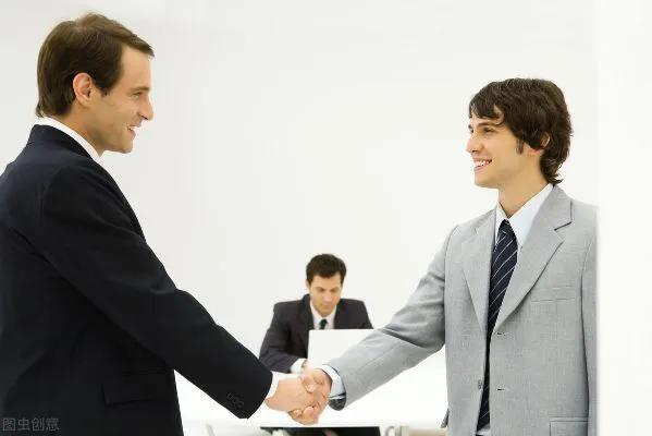 八個(gè)心理學(xué)技巧 15秒內(nèi)看穿一個(gè)人