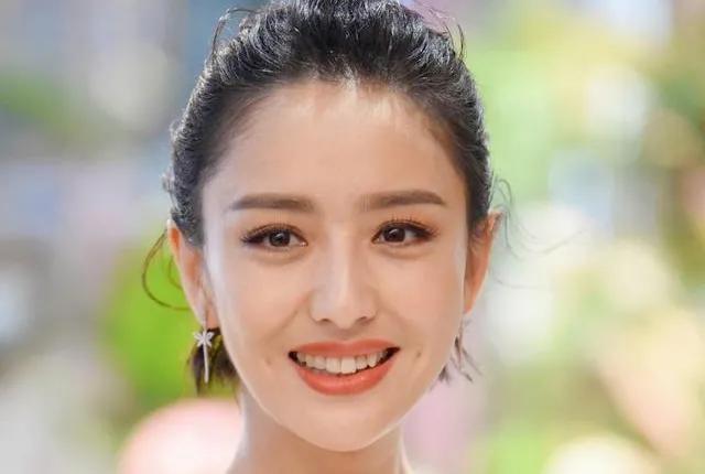 谁说新疆无美女？这5位，颜值高，身材好，实力强，个个都是美女