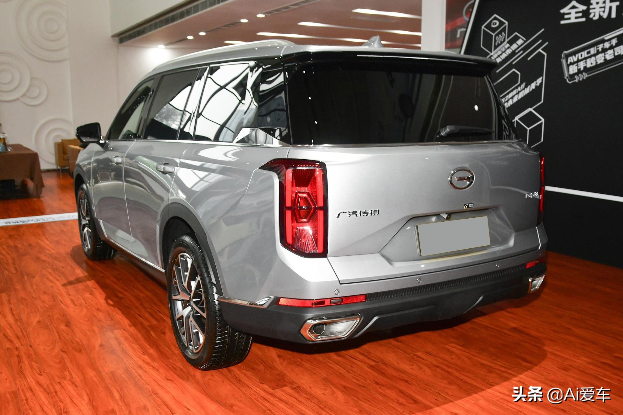 低价2.0T+7座设计，大尺寸高品质家用SUV，油耗不高，广汽传祺GS8