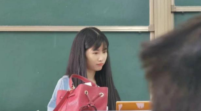 为什么9大必考科目老师中，英语老师大多“有钱漂亮”？原因现实