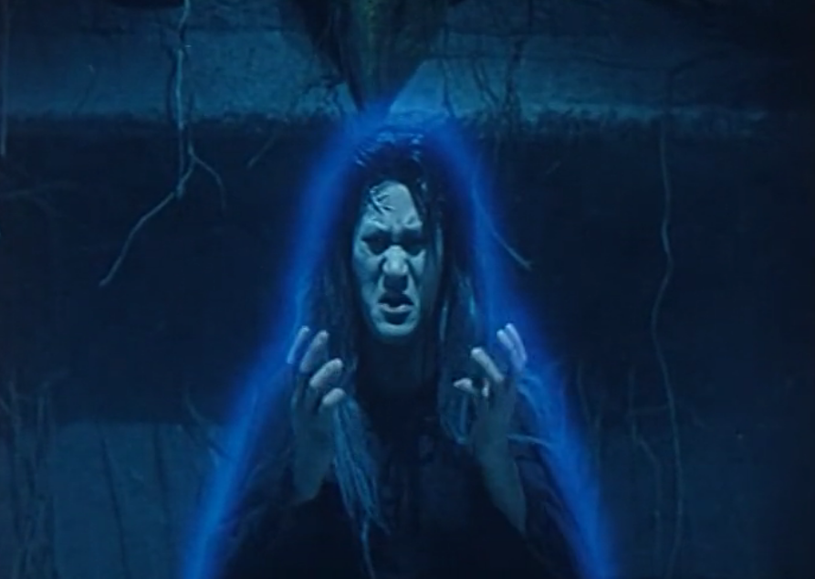 黄鹰弃文从影，找曹查理拍了部另类之作，成了一代人的童年噩梦