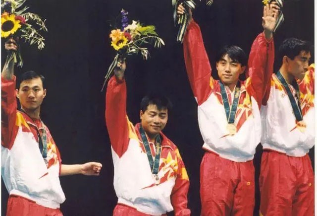 国乒文体恋仅蔡振华圆满，相濡以沫34年，曾和妻子住15平米小屋