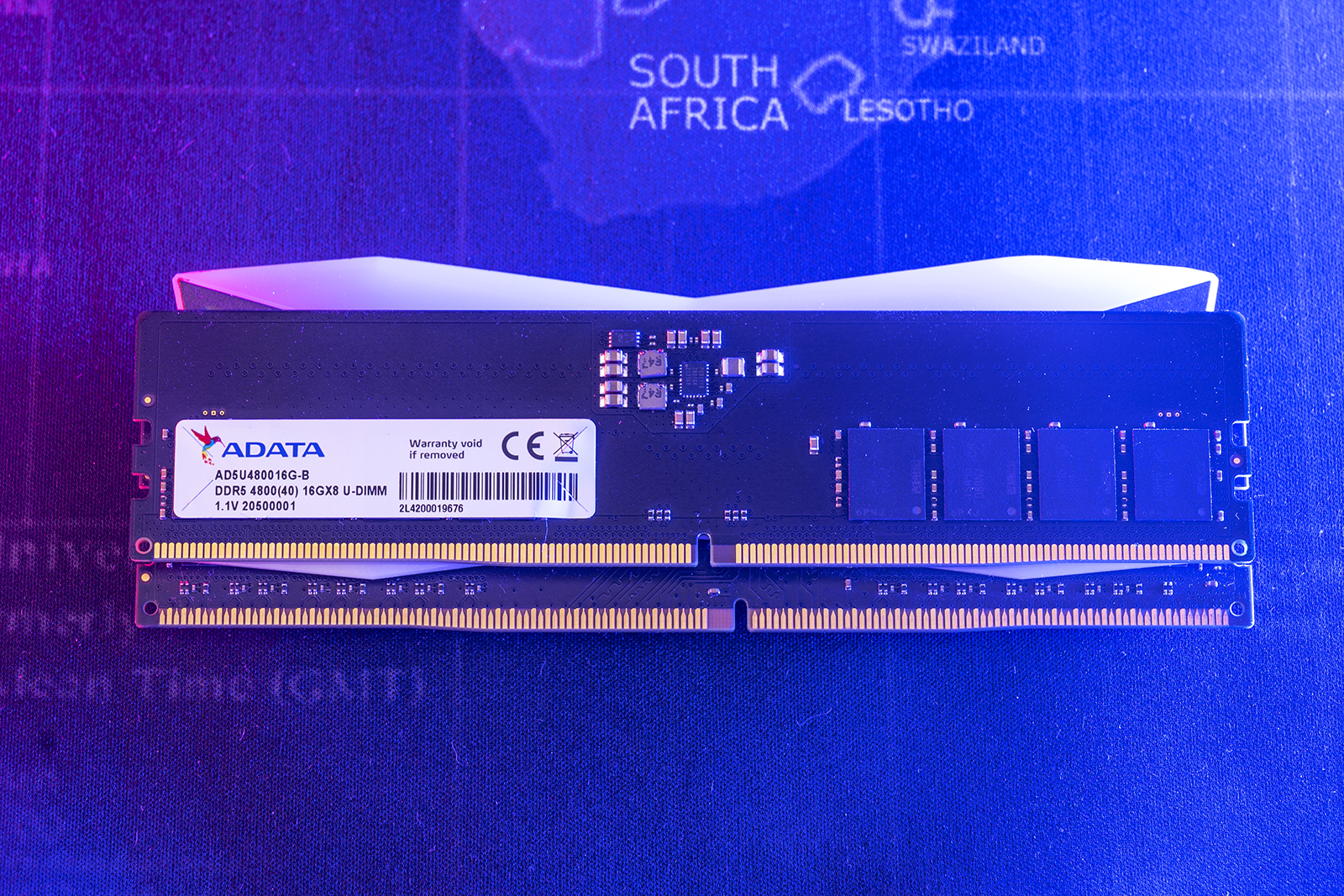 将高性能释放为生产力，高带宽DDR5带飞十二代酷睿平台