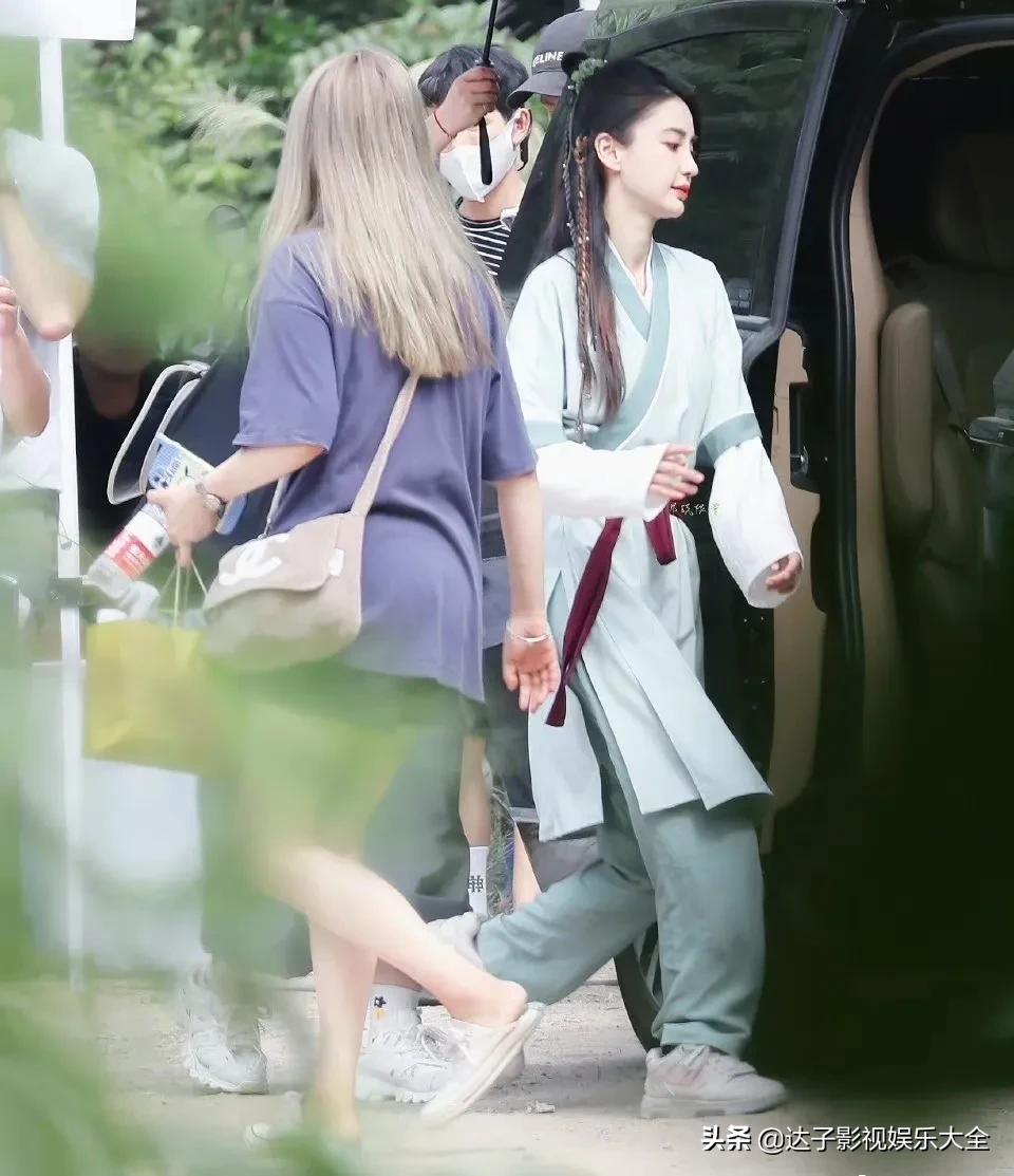 Angelababy郭芙蓉造型路透图来啦