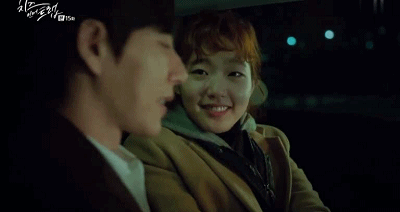 她的中文水平达10级，凭借“尺度片”得到认可，不惜为戏增重8斤