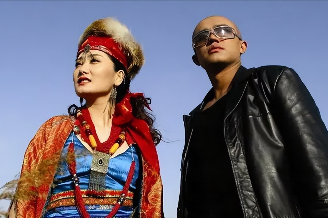 杨魏玲花人红不忘本与曾毅五五分账24年嫁给徐明朝生活美满