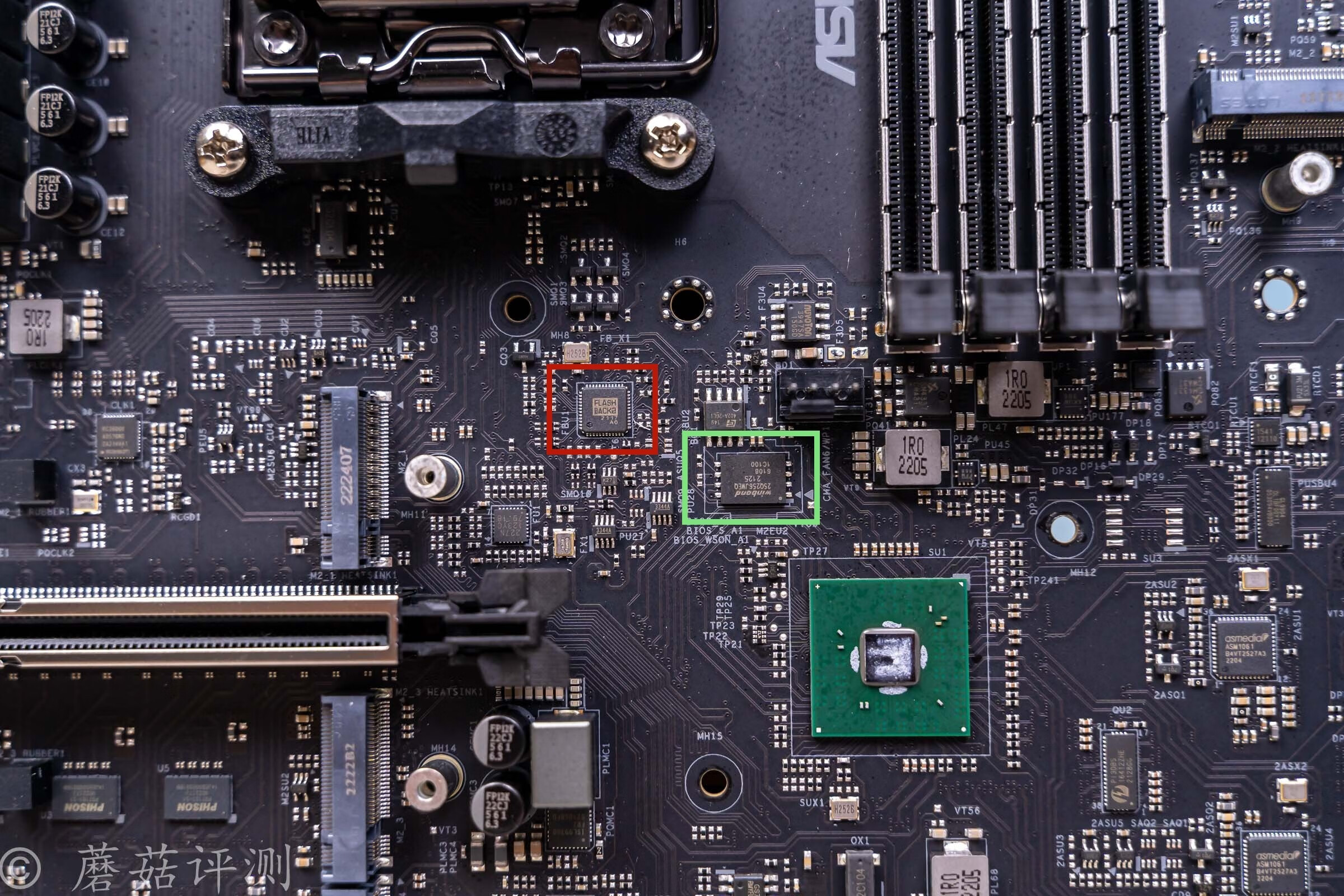 ▼主板后部io接口的最上面,有一颗贴片led,这颗led用于指示主板bios的