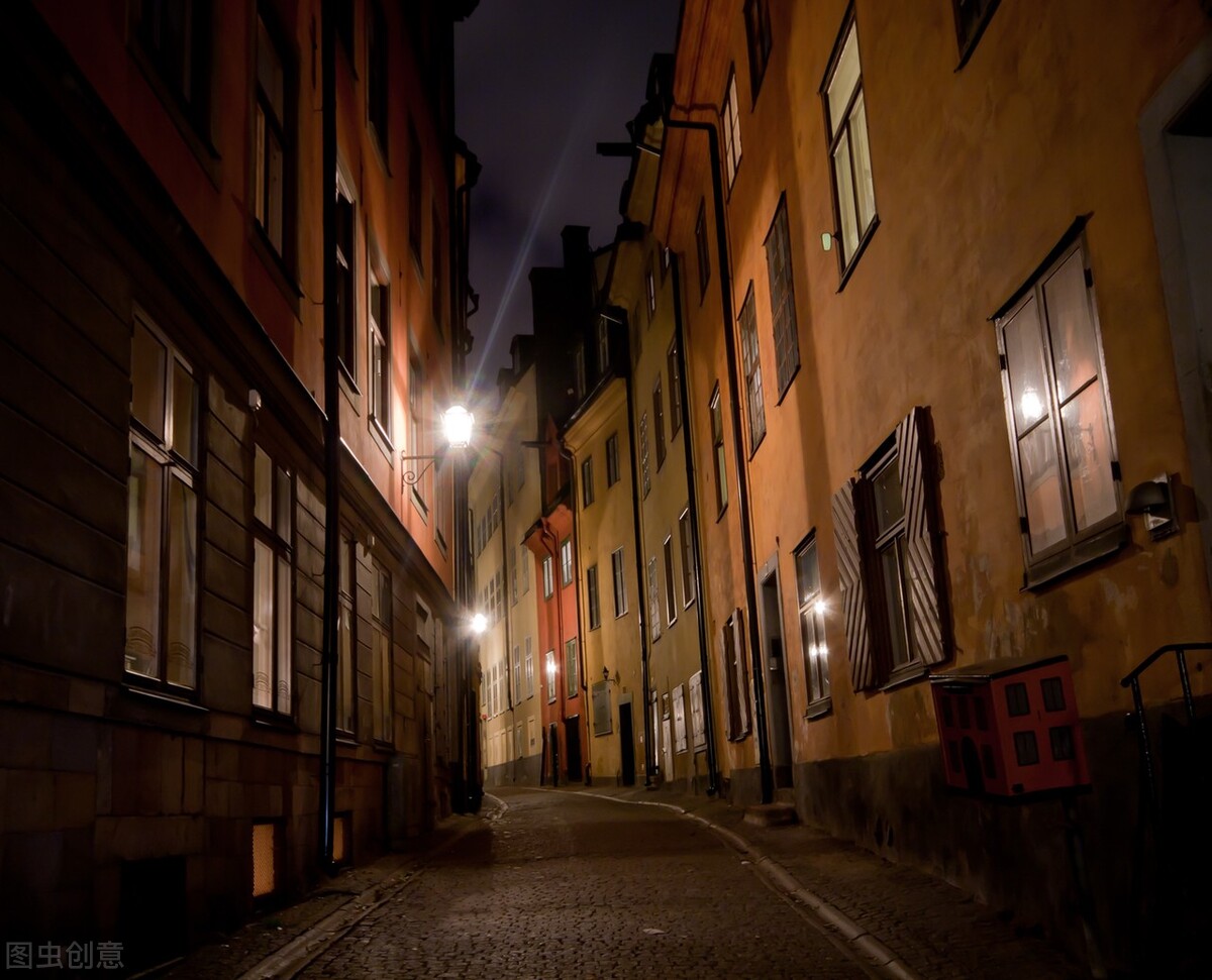 东莞故事:夜幕下的长安冲头村小巷子,孤男寡女被匕首惊魂