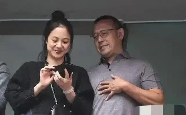 在香港回归暨七一党的生日盘点和祝福一下结发成钻的结发夫妻