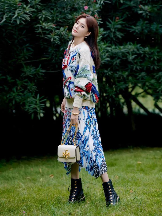 秦岚一滴泪，天上一颗星