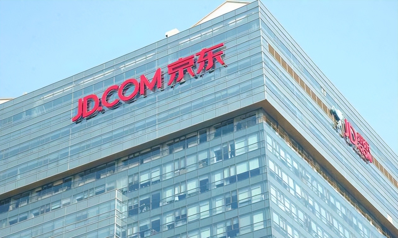 刘强东年轻时的照片，看得叫人心酸，这才是白手起家！让人佩服