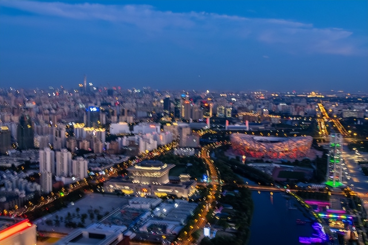 佳能EOS R7评测：全能的便携微单相机