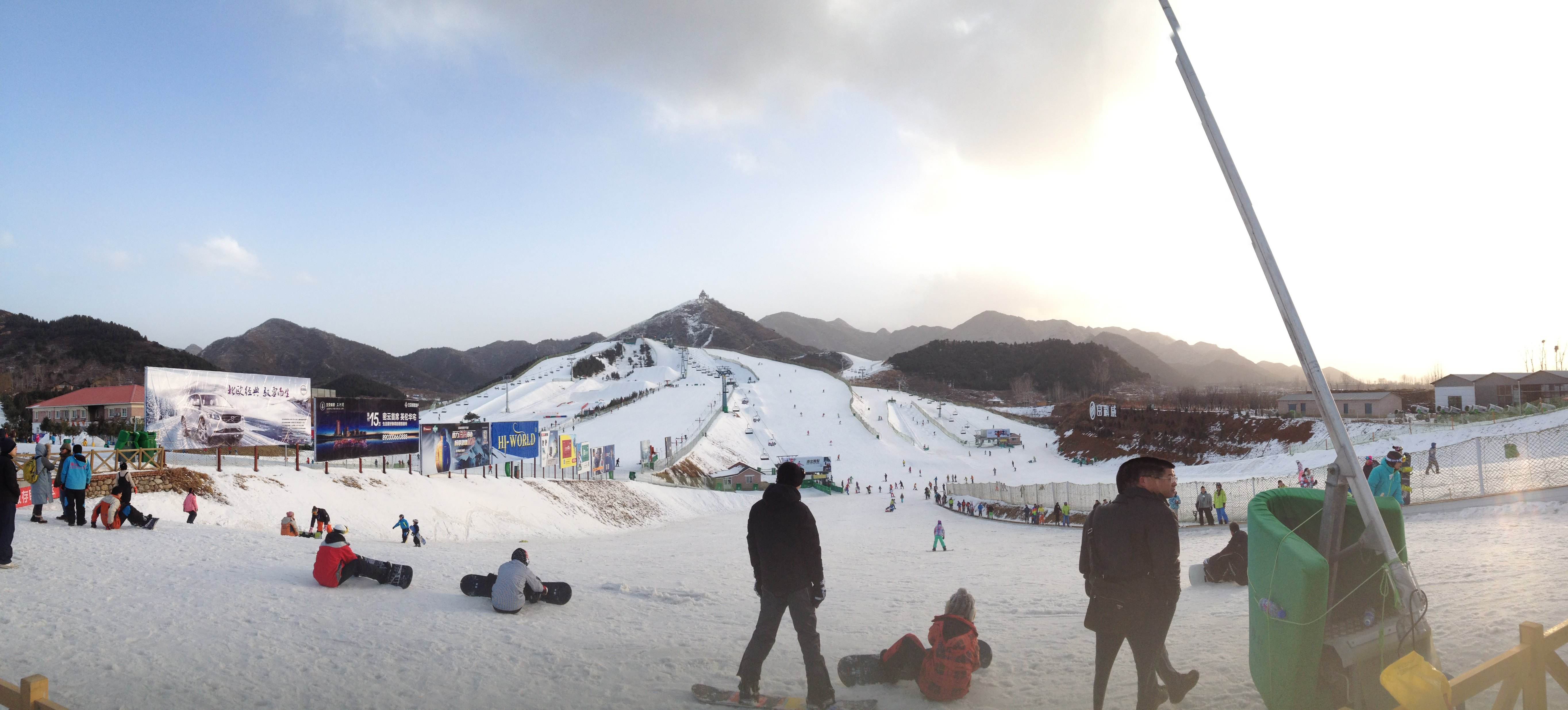 哈尔滨二龙山滑雪场图片