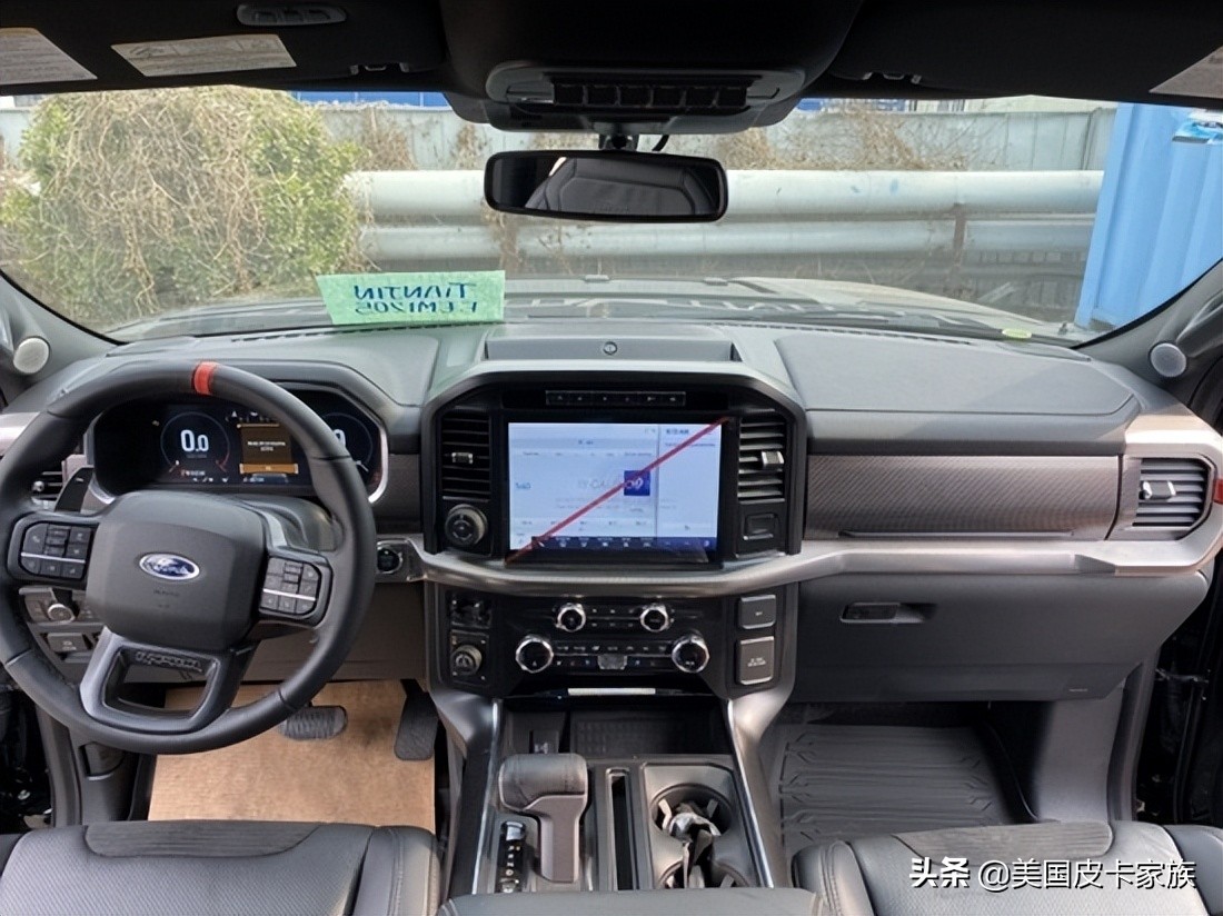 22款福特猛禽，港口现车，全新升级后悬挂，皮卡也可以这样舒适