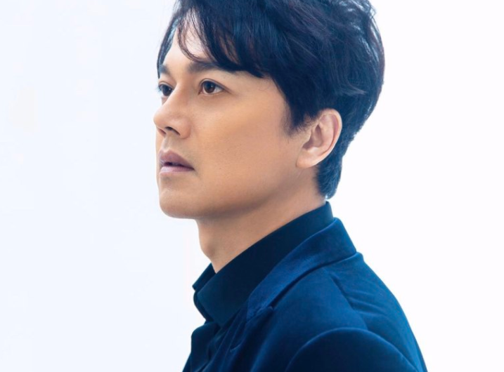 台湾歌手获得内地居住证！持证件难掩兴奋，52岁靠商演年赚3百万