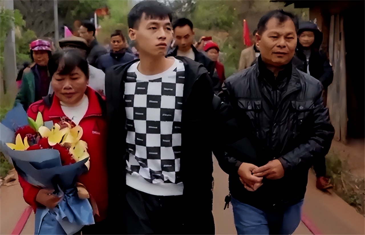 儿子被拐福建27年成为大帅哥，面对生母，他却质疑亲子鉴定是假的