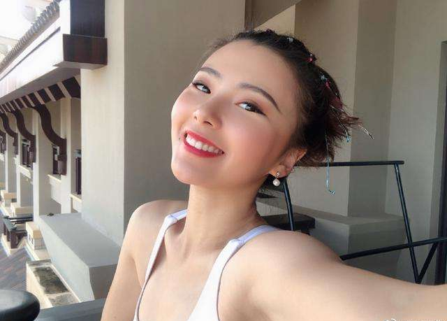 多哈體操世界杯何可欣（恭喜，中國女子體操第一位單項大滿貫得主戀愛了，男友為男足球員）